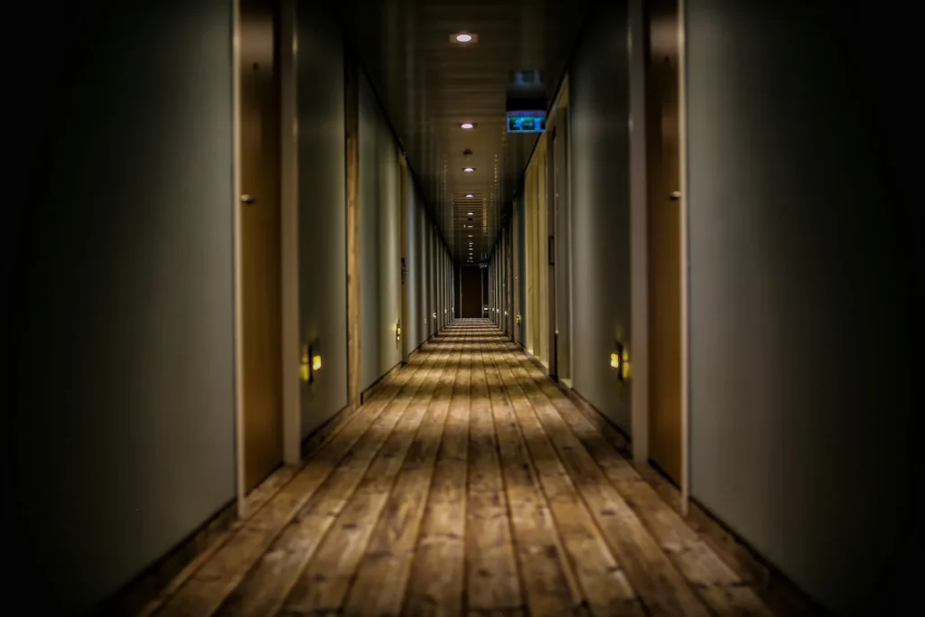 hotel gang
